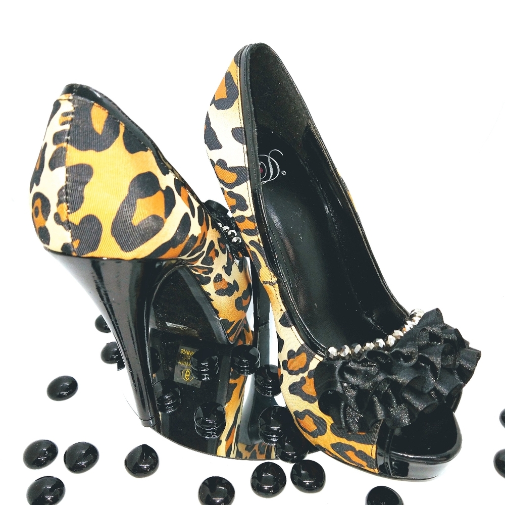 D Brand Leopard Heels
